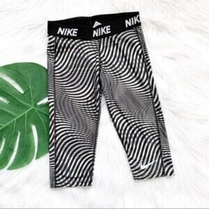 Nike Girls Black and White Dri Fit Legging Size M